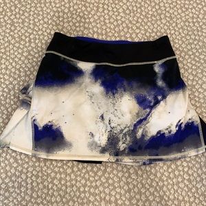 SZ 4 Tall Lululemon skort